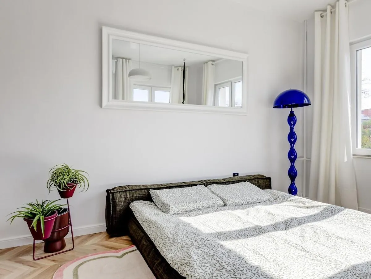 Quiet Elegance In Sofia Center Apartment