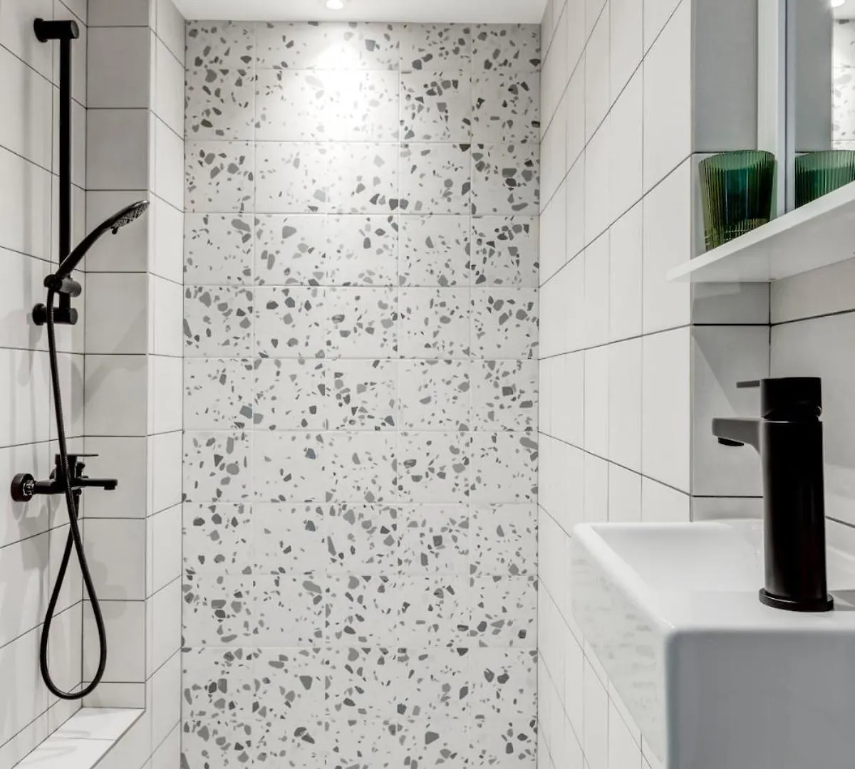 Quiet Elegance In Sofia Center Apartment